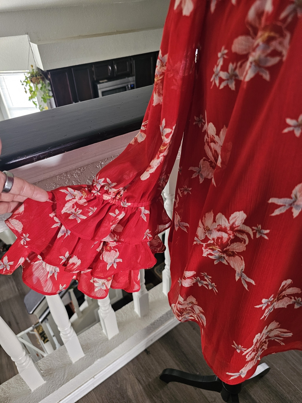 NWOT - Size S -  Off-Shoulder Red Floral Women's Top - Picture 2 of 12